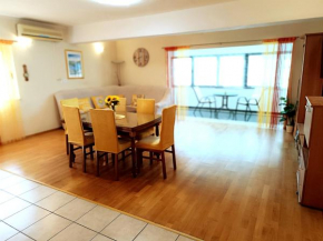 Apartment Bile - close to the beach, shops, airport